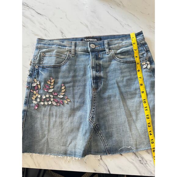 Express Women’s Size 6 Embellished Denim Mini Skirt y2k Glam Bejeweled Festival - Picture 6 of 7